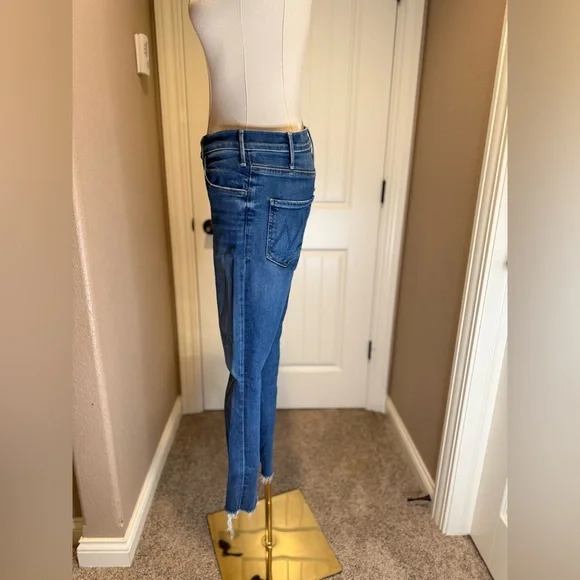 MOTHER The Hustler Ankle Fray in Grasping At Straws - Picture 7 of 11